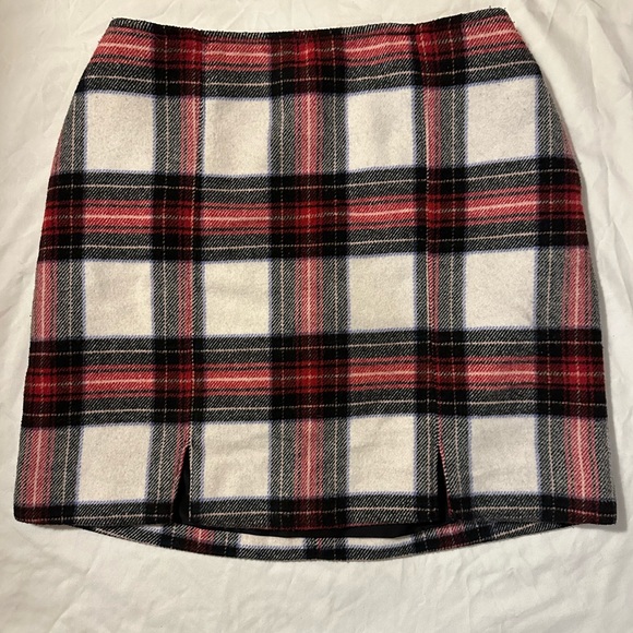 Hollister Ultra High Rise Wool Blend Plaid Skirt with Pockets - Picture 2 of 7